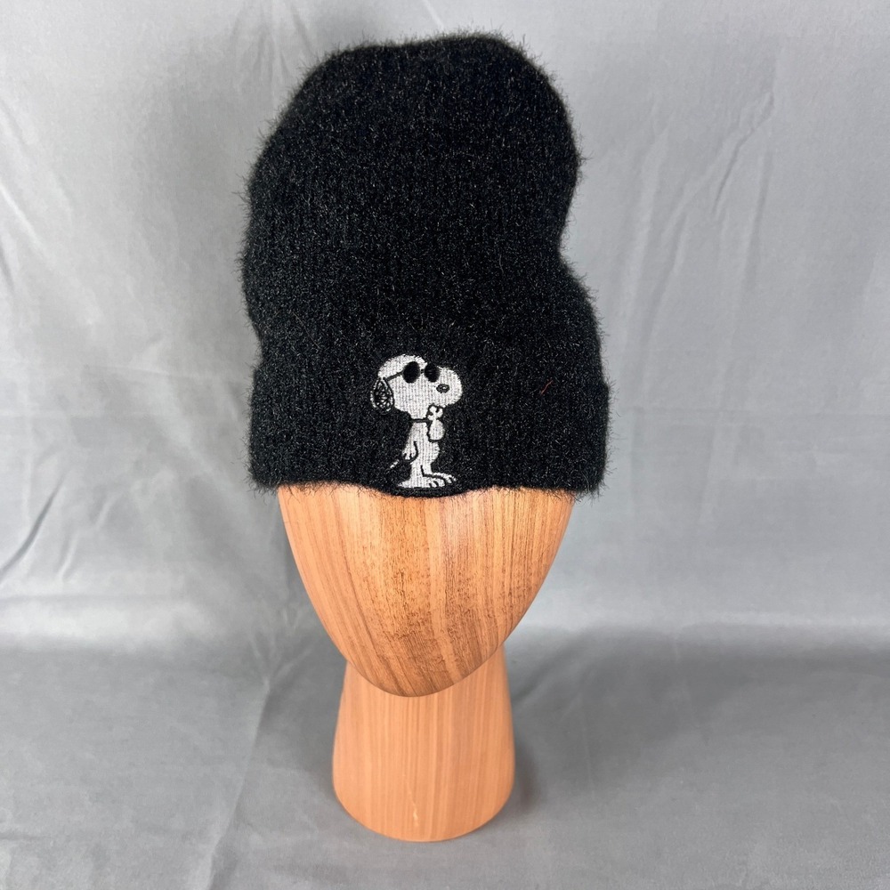 Peanuts Beanie Hat Gloves Set Kids One Size Knit Black Snoopy Winter Warm